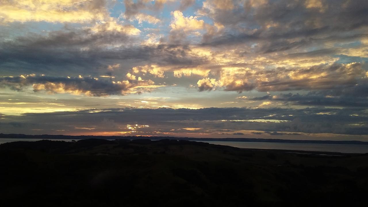 Kaipara Views Eco Lodge Glorit Экстерьер фото